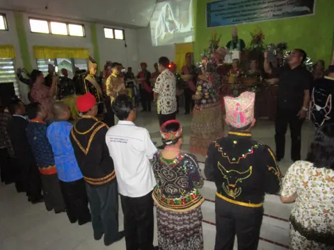 Peluncuran Alkitab Bahasa Bádáꞌ